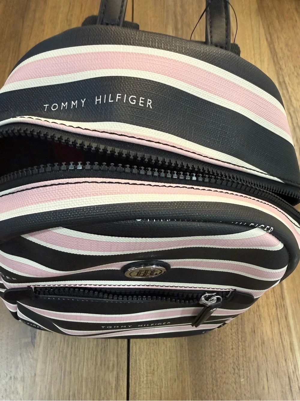 Tommy Hilfiger compact tommy